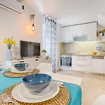 Karmen Apartment