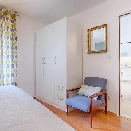 Karmen Apartamento Split
