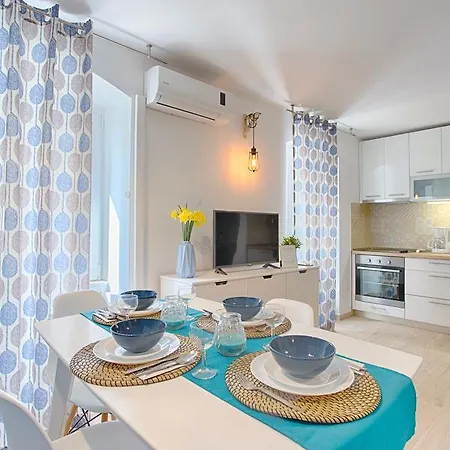 Karmen Apartment
